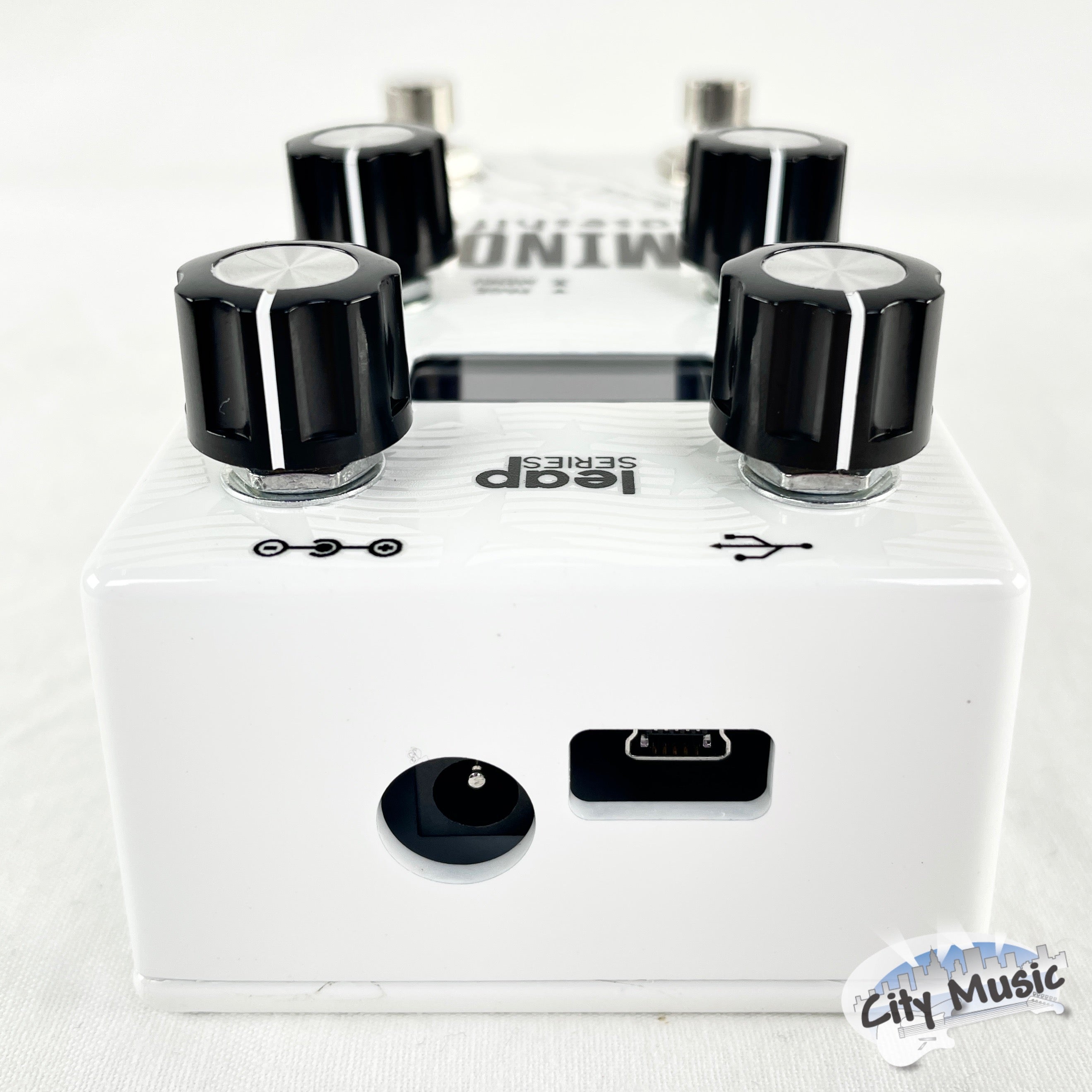 Used Alexander Luminous phaseshifter pedal — detail