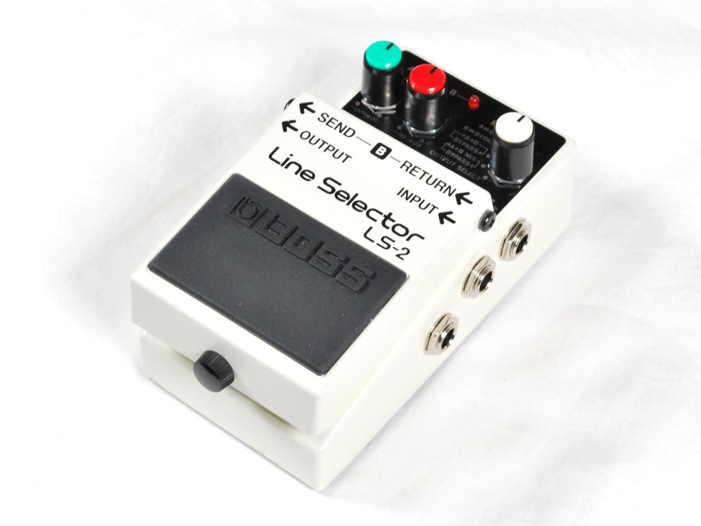 Boss LS-2 Line Selector pedal - white enclosure, additional view