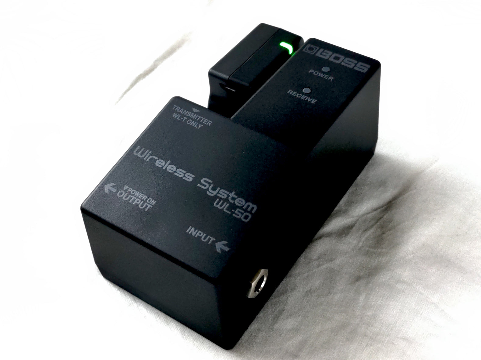 Boss WL-50 wireless system — receiver detail view