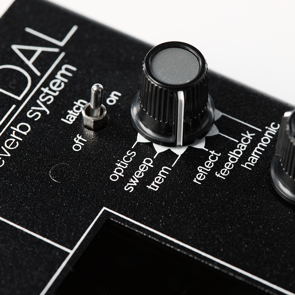 Gamechanger Audio LIGHT Pedal — full pedalboard reverb unit view
