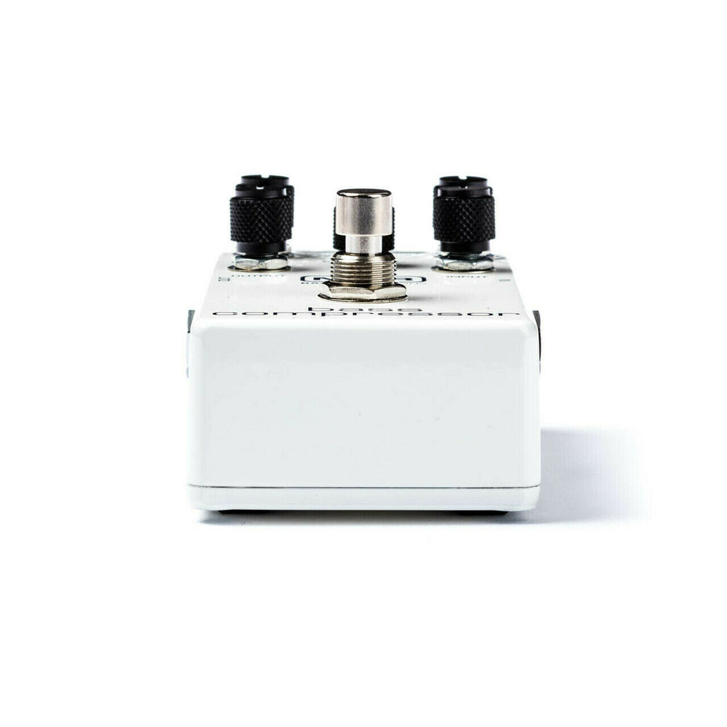 MXR M87 Bass Compressor pedal — gain reduction LEDs detail