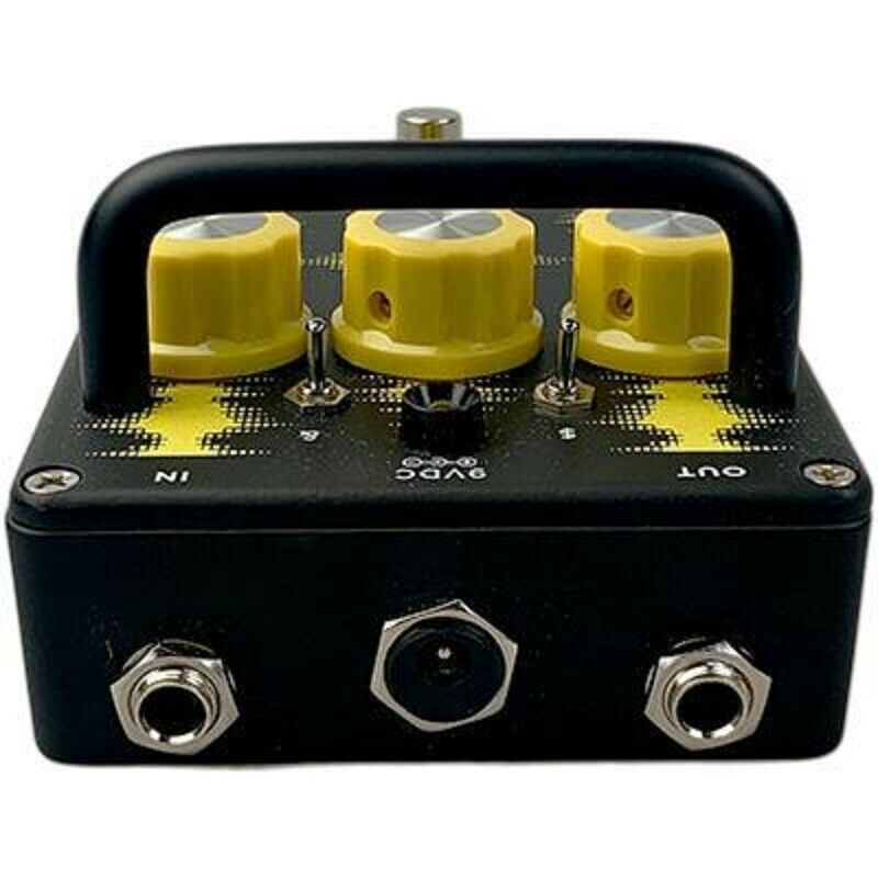 Mantic Flex synth fuzz pedal showing input output and 9V power jacks