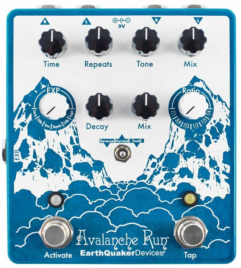EarthQuaker Avalanche Run V2 delay reverb pedal — main photo
