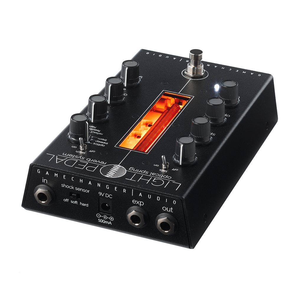 Gamechanger Audio LIGHT Pedal optical spring reverb — footswitch close-up