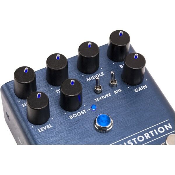 Fender Full Moon Distortion pedal — footswitches close-up