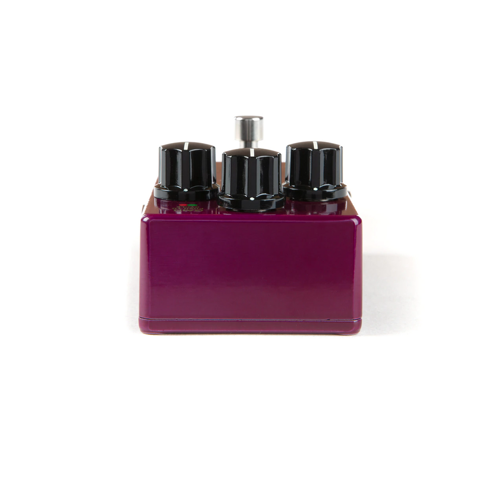 MXR M305 Tremolo pedal - footswitch detail