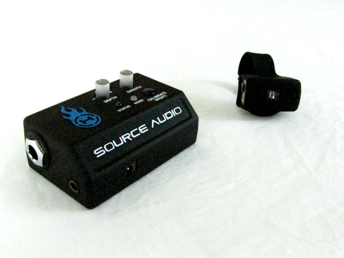 Source Audio Hot Hand wireless controller, alternate view