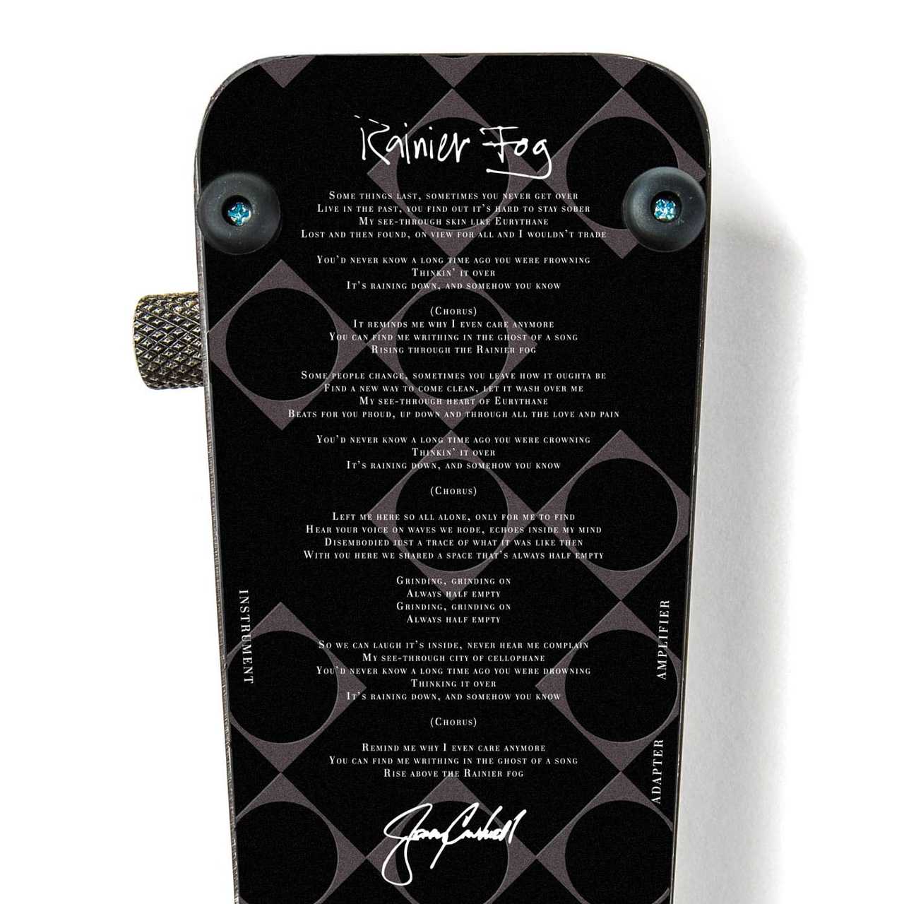 Dunlop JC95B Jerry Cantrell Cry Baby Wah input output jacks close-up