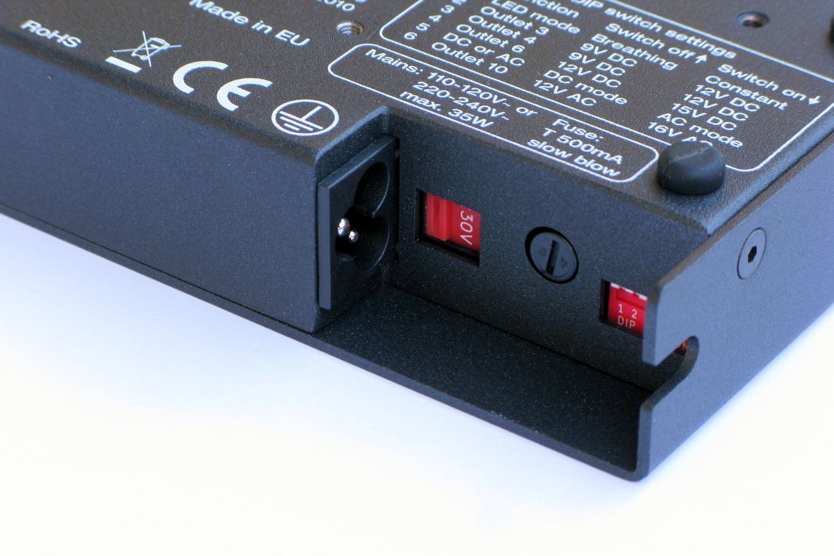 CIOKS AC10 pedal power supply — connector and label detail