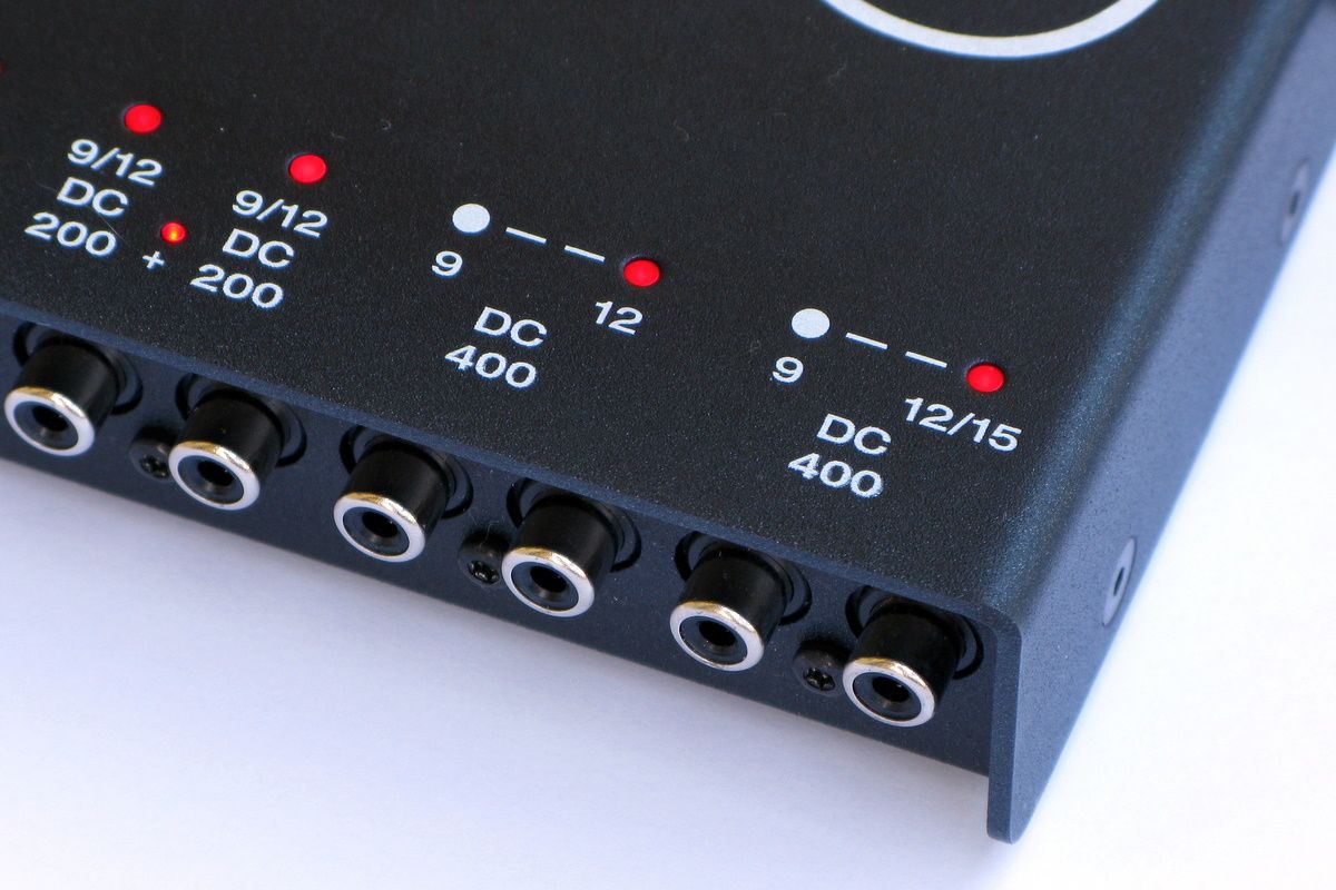 CIOKS DC10 power supply — output section detail