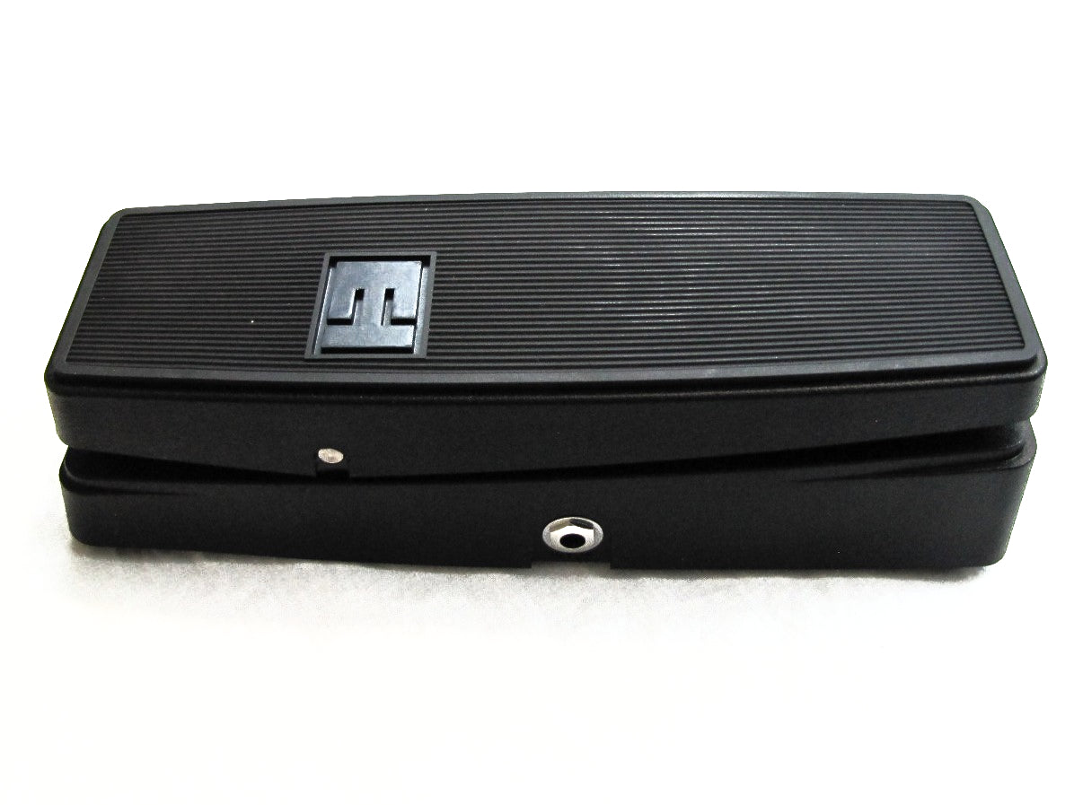 Electro-Harmonix Wailer Wah guitar pedal - side detail view