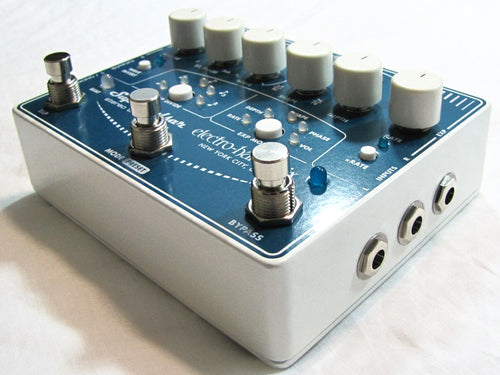 Electro-Harmonix Super Pulsar stereo tremolo pedal - angled view