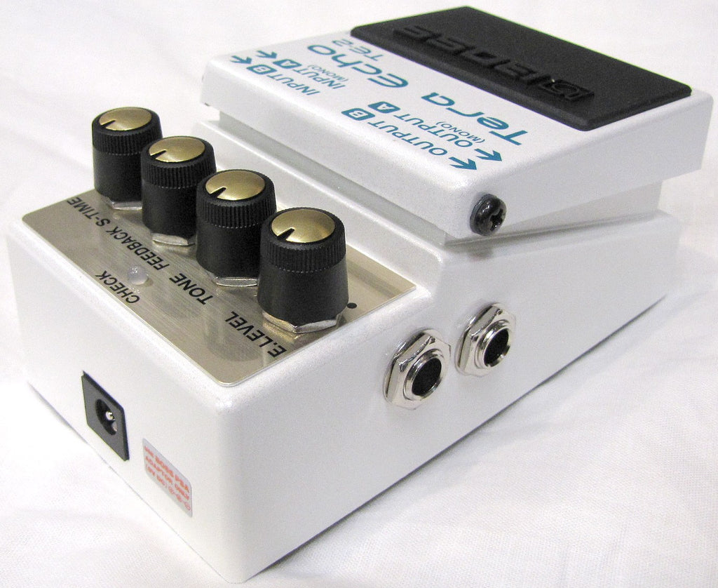 Used Boss TE-2 Tera Echo reverb pedal — angled view